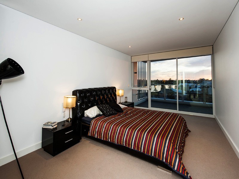 603/1 Marco Polo Dr, Mandurah WA 6210