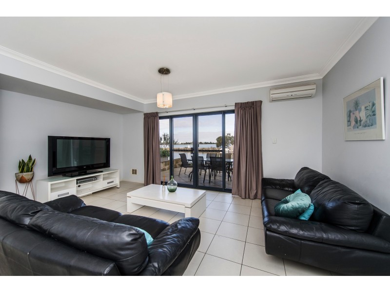 23/19 San Marco Quays, Halls Head WA 6210