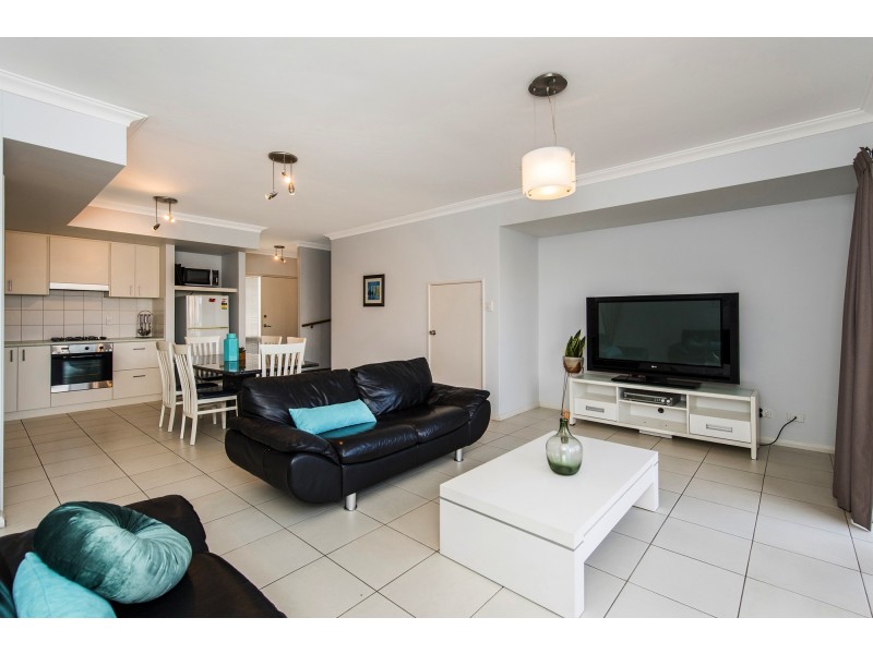 23/19 San Marco Quays, Halls Head WA 6210