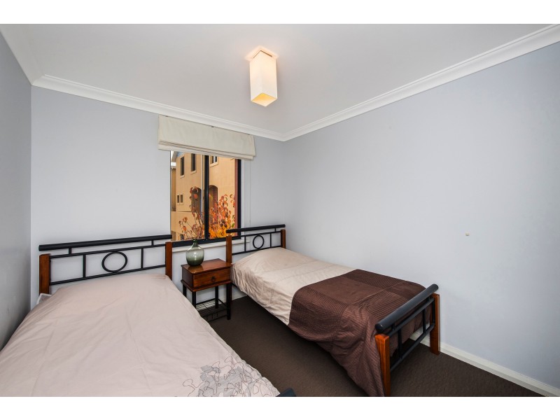23/19 San Marco Quays, Halls Head WA 6210