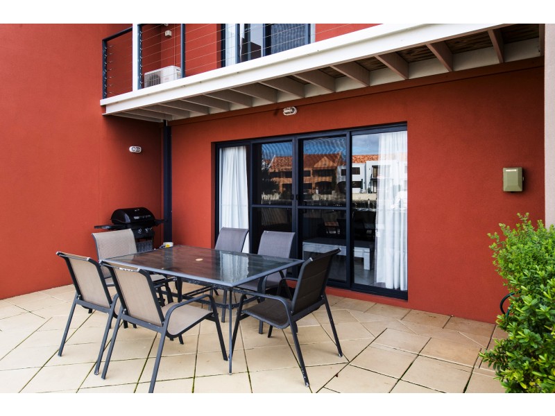23/19 San Marco Quays, Halls Head WA 6210