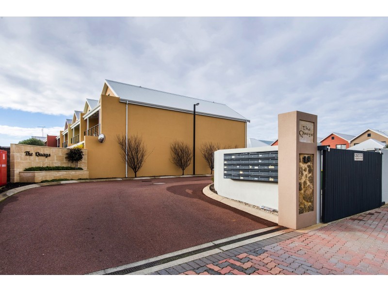 23/19 San Marco Quays, Halls Head WA 6210