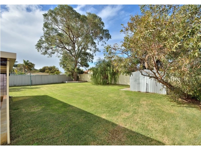 35 Bortolo Drive, Greenfields WA 6210
