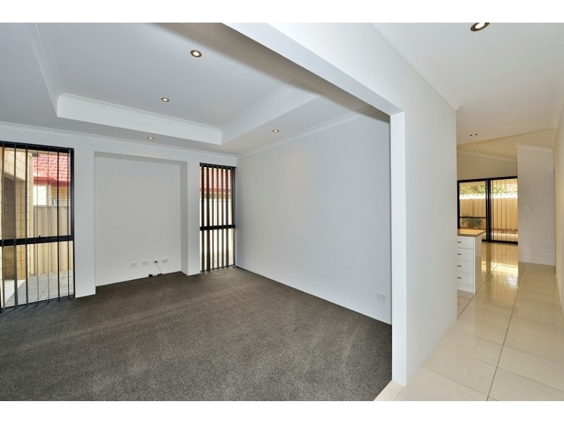 2 Menna Brace, Greenfields WA 6210