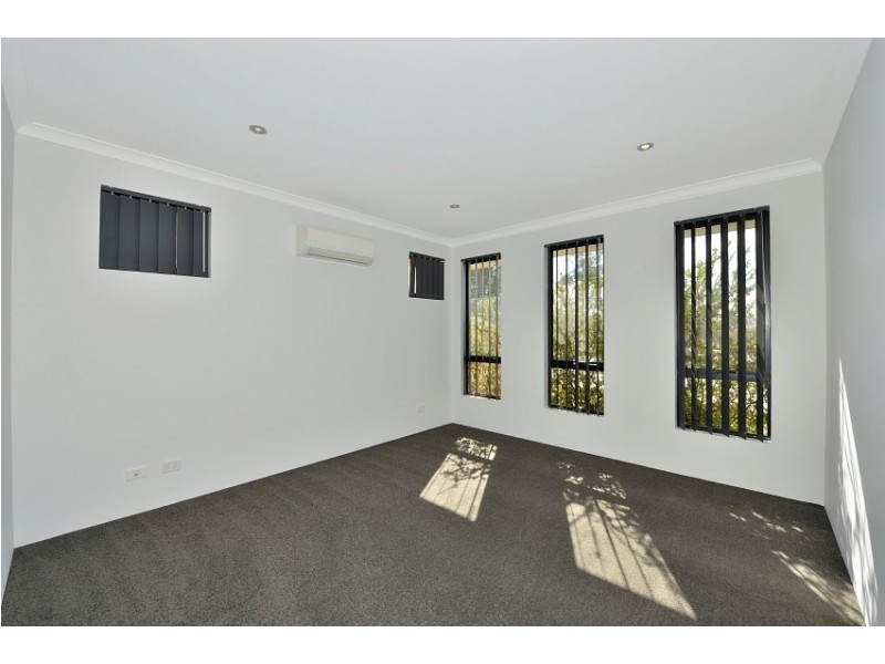 2 Menna Brace, Greenfields WA 6210