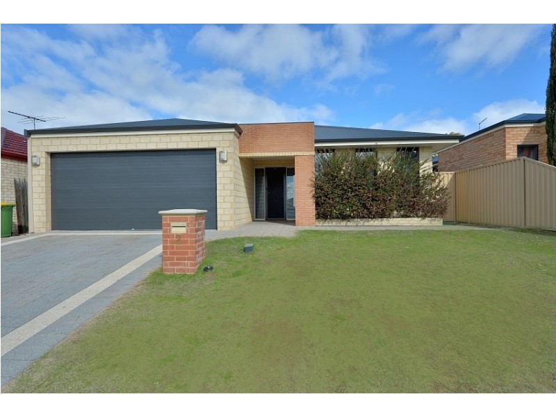 2 Menna Brace, Greenfields WA 6210