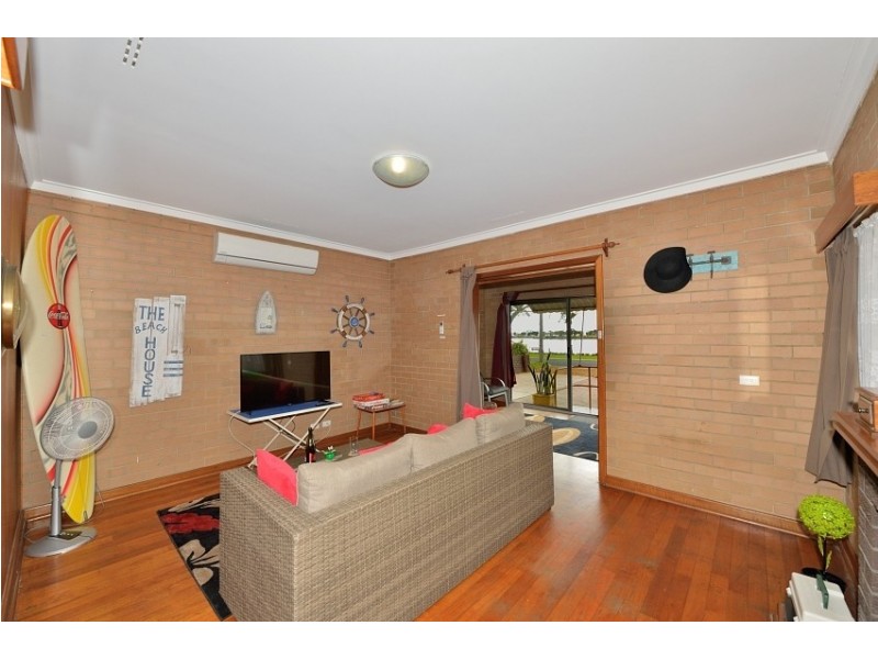 20B Fairbridge Rd, Halls Head WA 6210