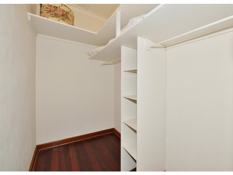 20B Fairbridge Rd, Halls Head WA 6210