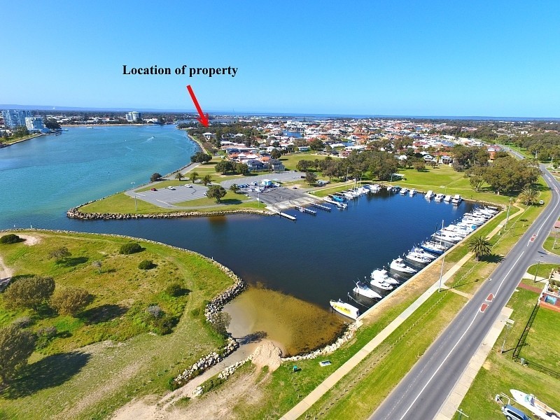 20B Fairbridge Rd, Halls Head WA 6210