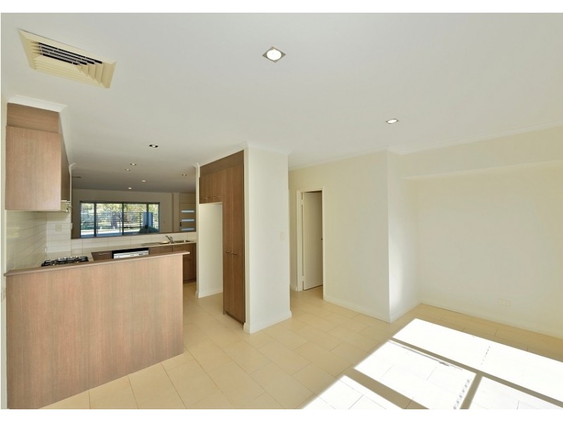 3/5 Bower Dr, Erskine WA 6210