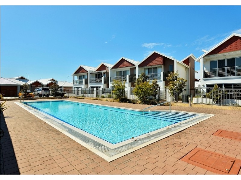 3/5 Bower Dr, Erskine WA 6210