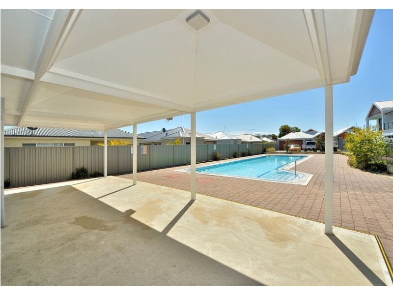 3/5 Bower Dr, Erskine WA 6210