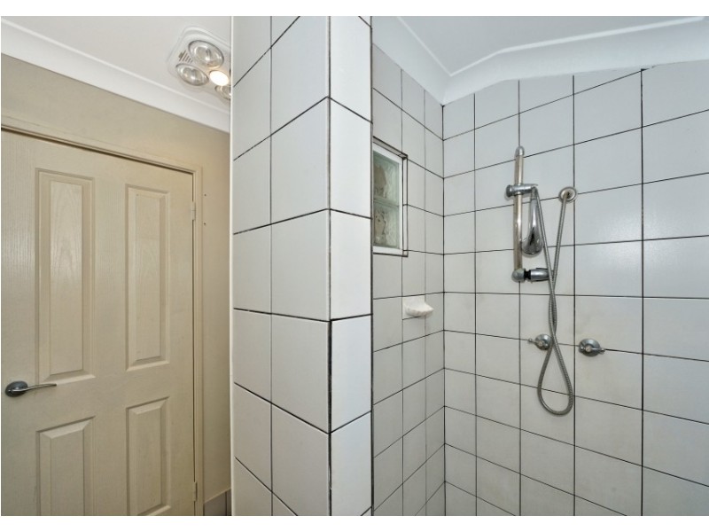 27 Denham St, Dudley Park WA 6210