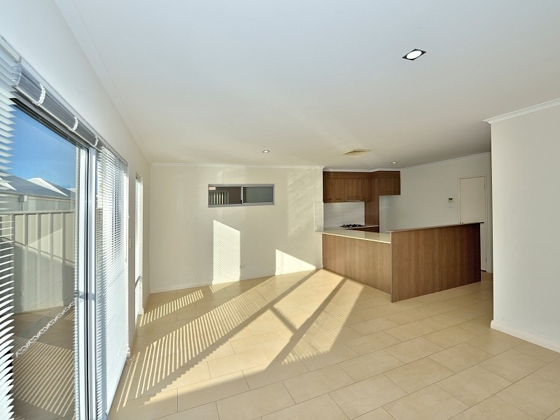 8/5 Bower Dr, Erskine WA 6210