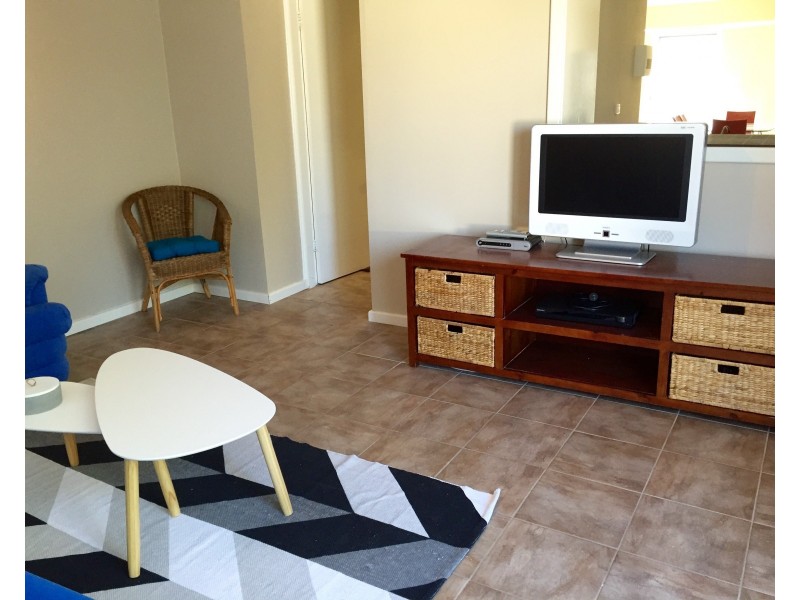7/36A Halls Head Pde, Halls Head WA 6210