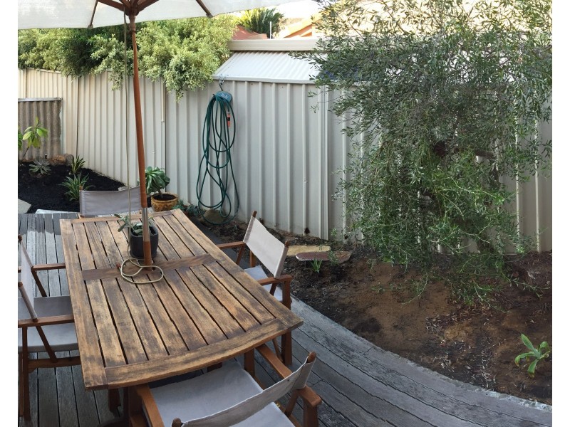 7/36A Halls Head Pde, Halls Head WA 6210