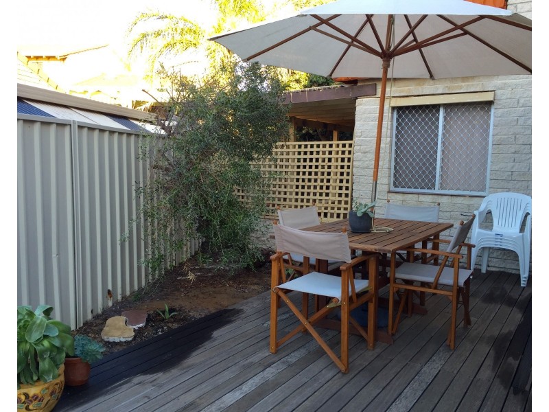 7/36A Halls Head Pde, Halls Head WA 6210