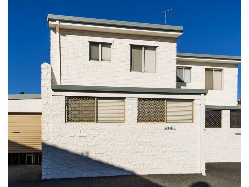 7/36A Halls Head Pde, Halls Head WA 6210