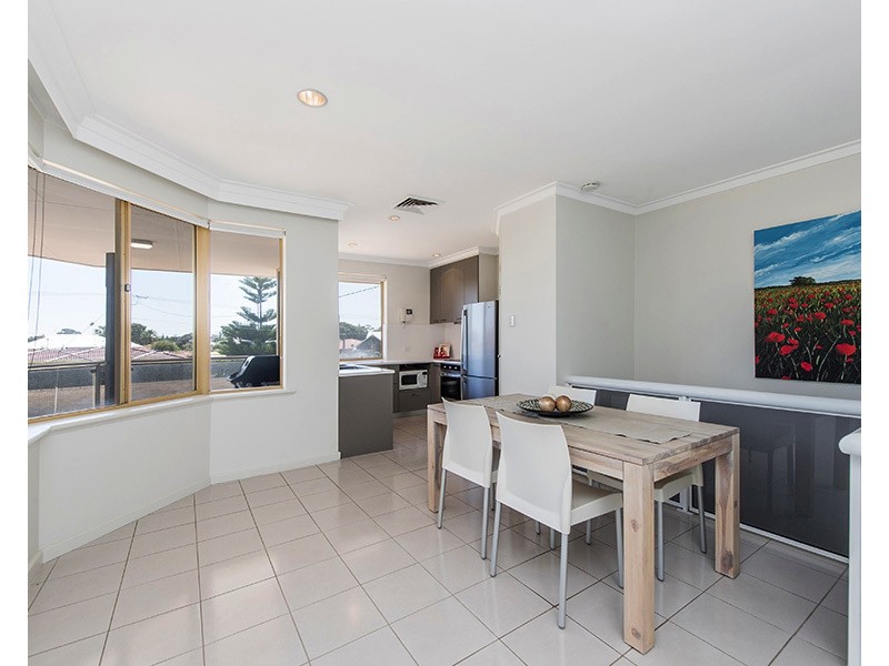 5B Adonis Rd, Silver Sands WA 6210