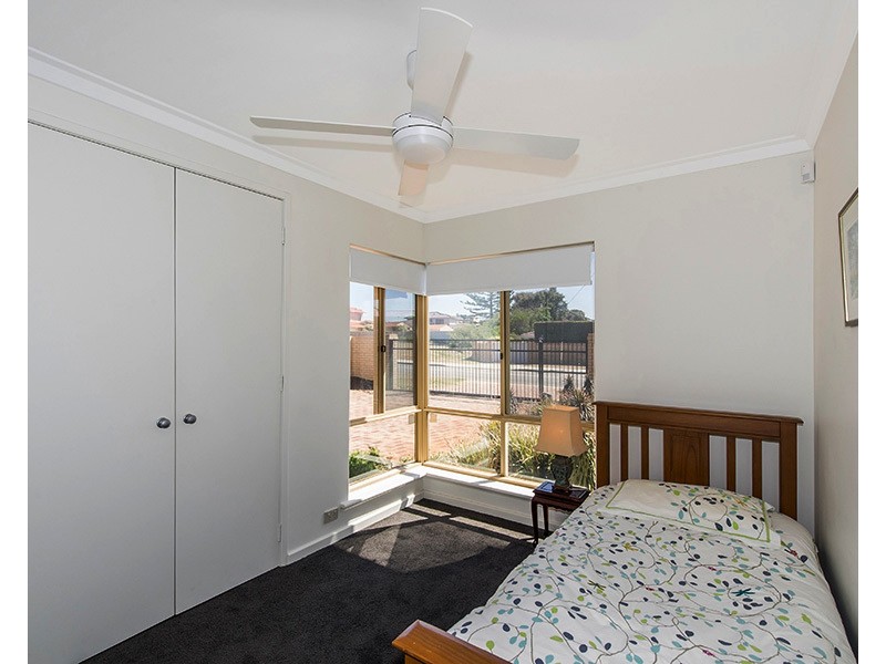 5B Adonis Rd, Silver Sands WA 6210