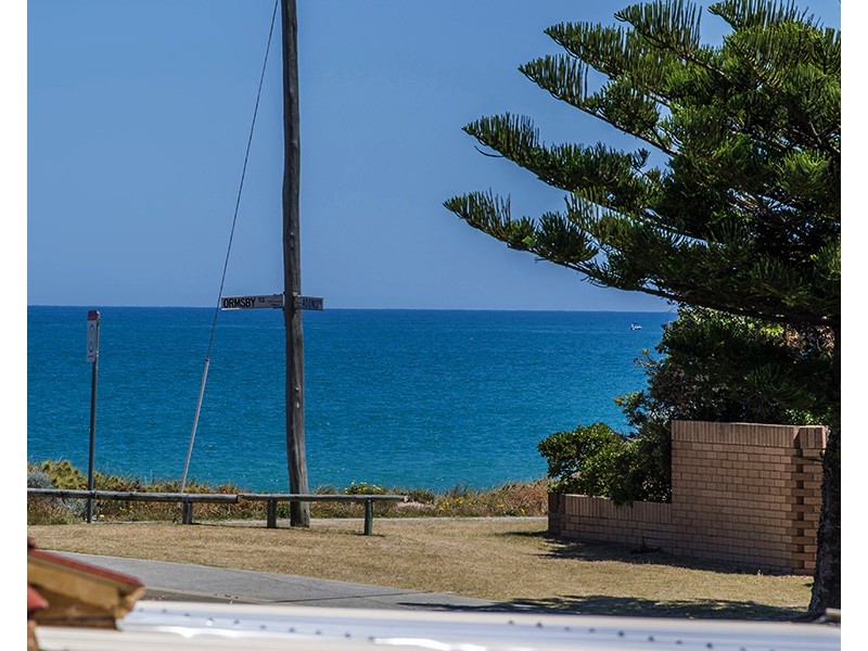 5B Adonis Rd, Silver Sands WA 6210