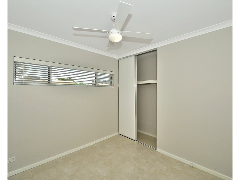 6B Janis Street, Halls Head WA 6210