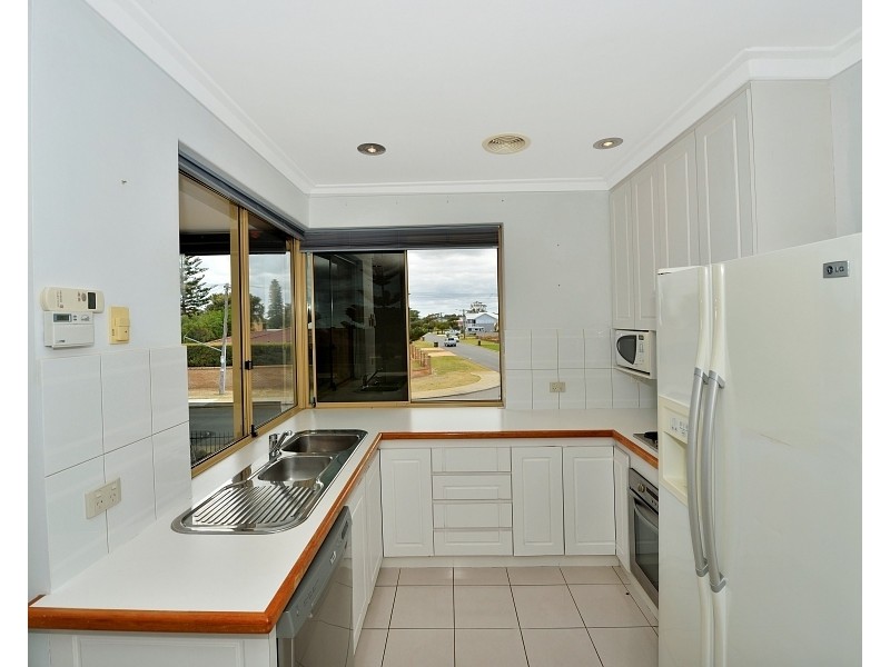 5A Adonis Rd, Silver Sands WA 6210