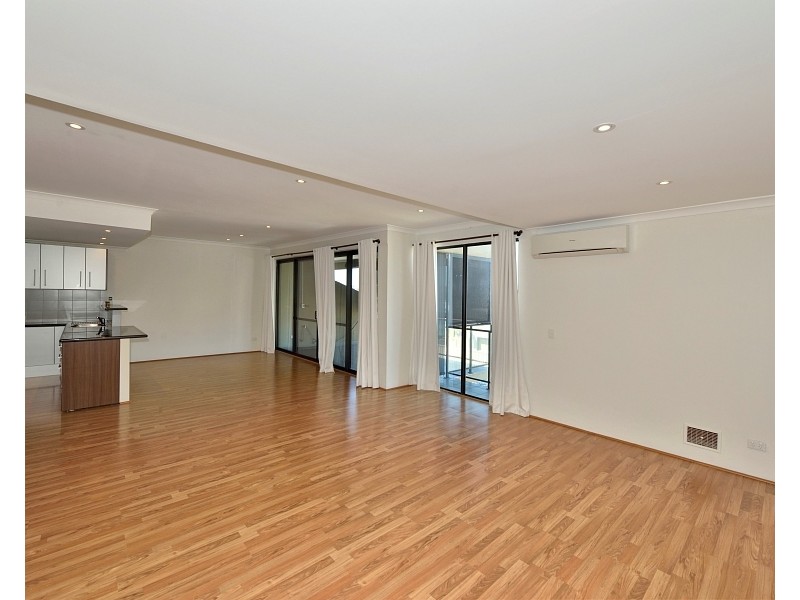 6/15 Davey St, Mandurah WA 6210