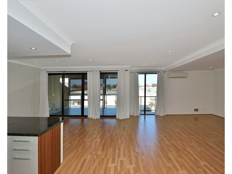 6/15 Davey St, Mandurah WA 6210