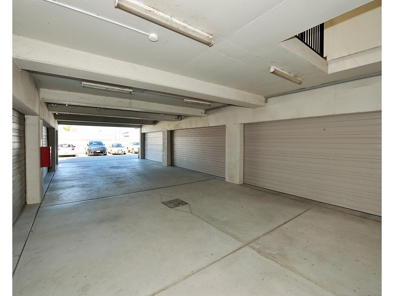 6/15 Davey St, Mandurah WA 6210