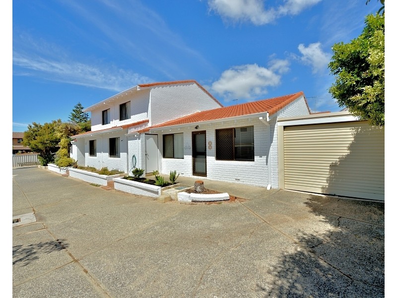 8/35B Halls Head Pde, Halls Head WA 6210