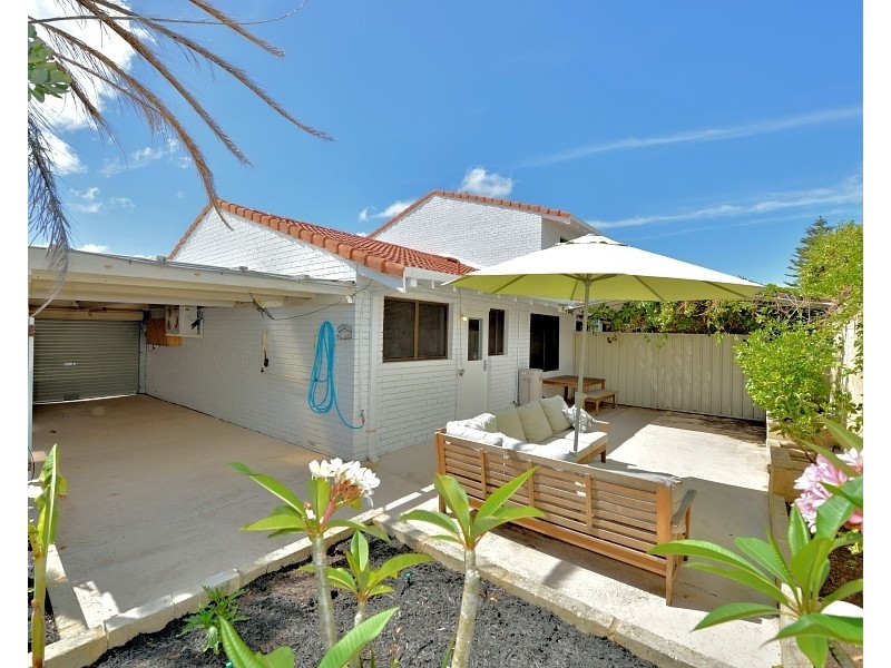 8/35B Halls Head Pde, Halls Head WA 6210