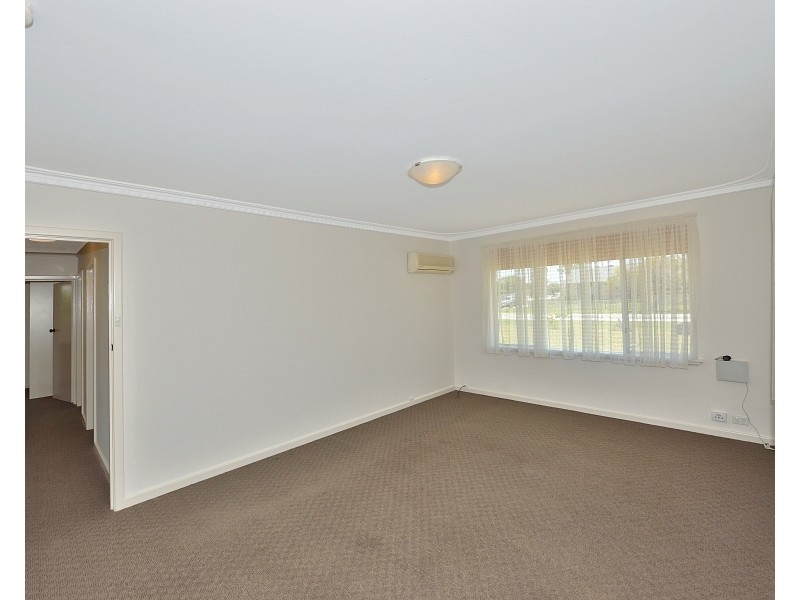 9 Stewart St, Mandurah WA 6210