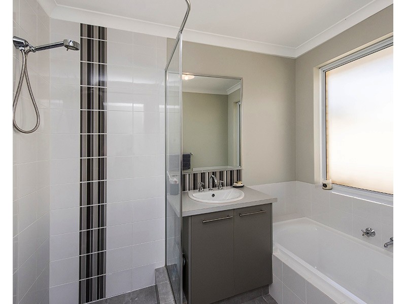 11 Waterview Way, Singleton WA 6175