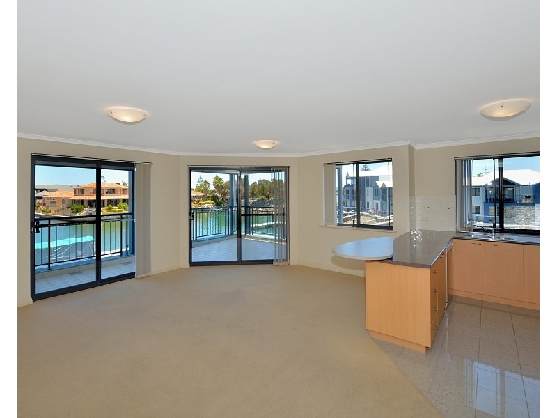 34/206 Mary St, Halls Head WA 6210