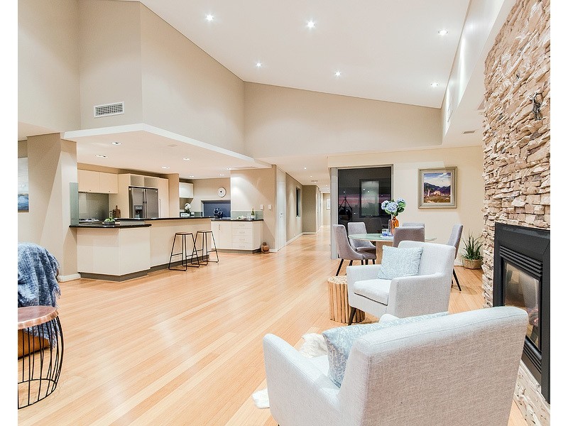 36A Spinnaker Quay, Mandurah WA 6210