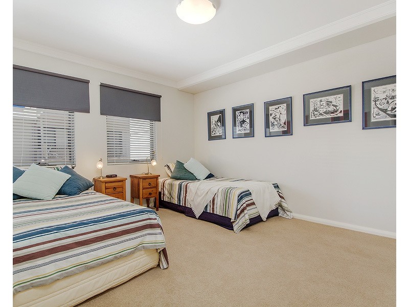 2/1 Breakwater Pde, Mandurah WA 6210