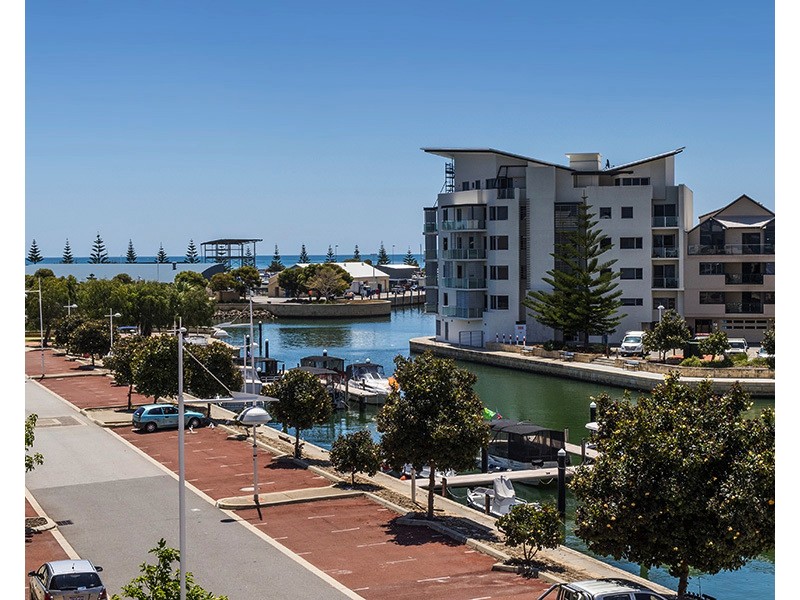 4/27 Treviso Mews, Mandurah WA 6210
