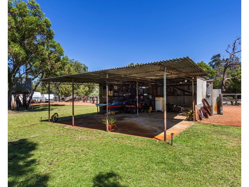 137 Watson Dr, Barragup WA 6209
