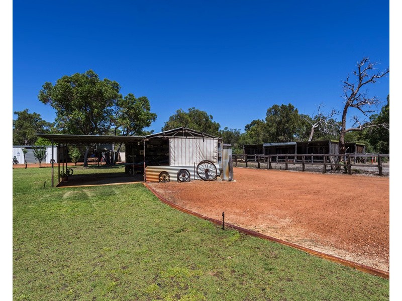 137 Watson Dr, Barragup WA 6209