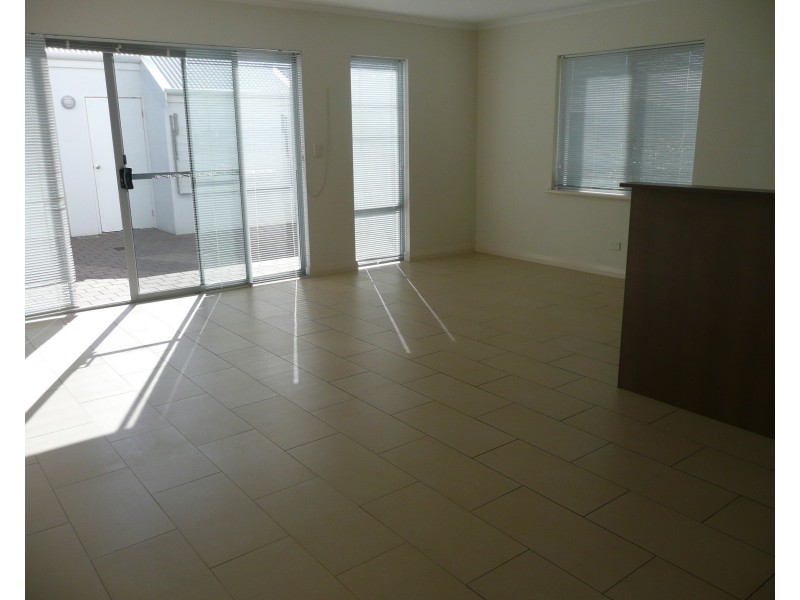 26/5 Bower Dr, Erskine WA 6210