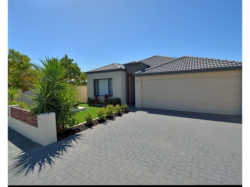 11 Menna Brce, Greenfields WA 6210