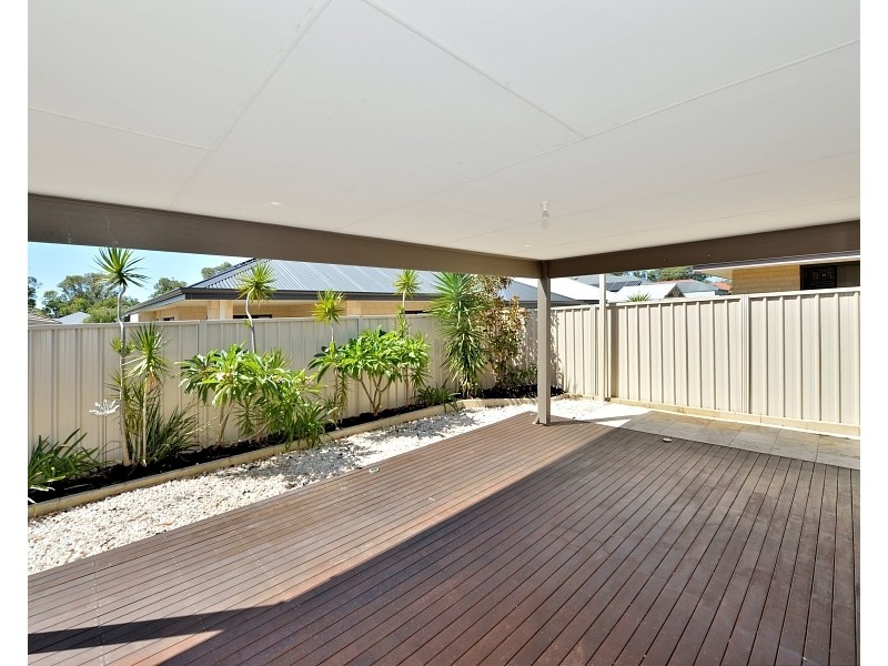 11 Menna Brce, Greenfields WA 6210
