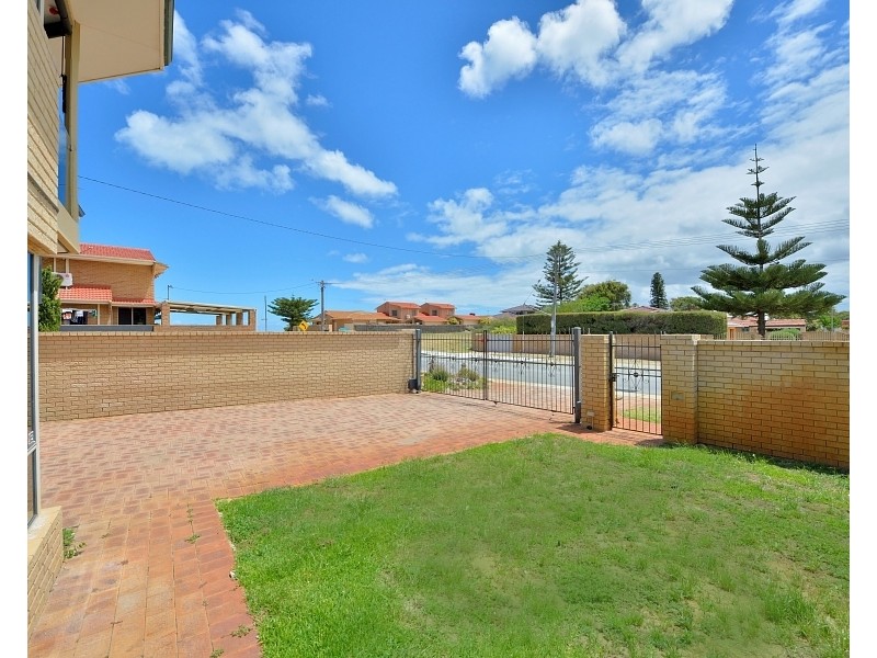 5A Adonis Rd, Silver Sands WA 6210