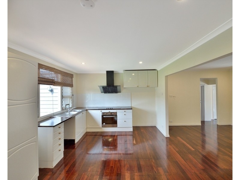 6 Dadger St, Dudley Park WA 6210