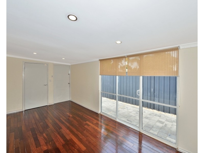 6 Dadger St, Dudley Park WA 6210