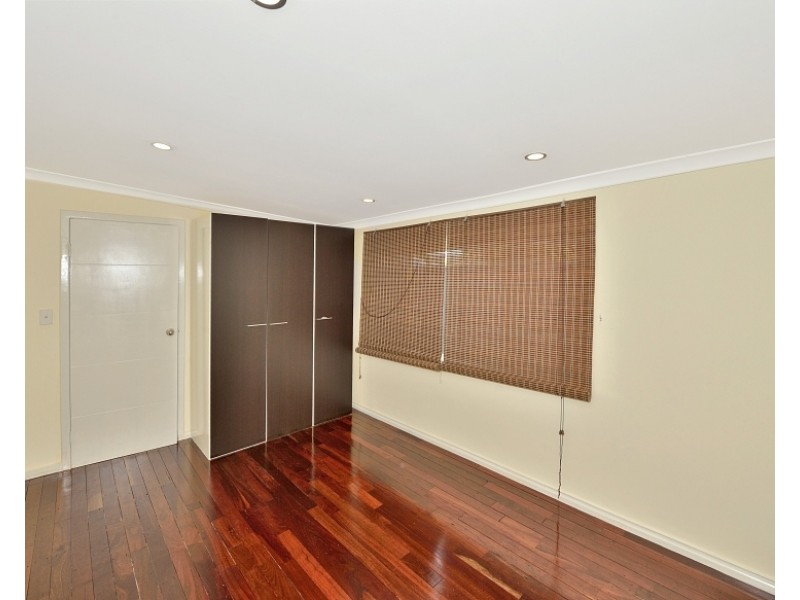 6 Dadger St, Dudley Park WA 6210