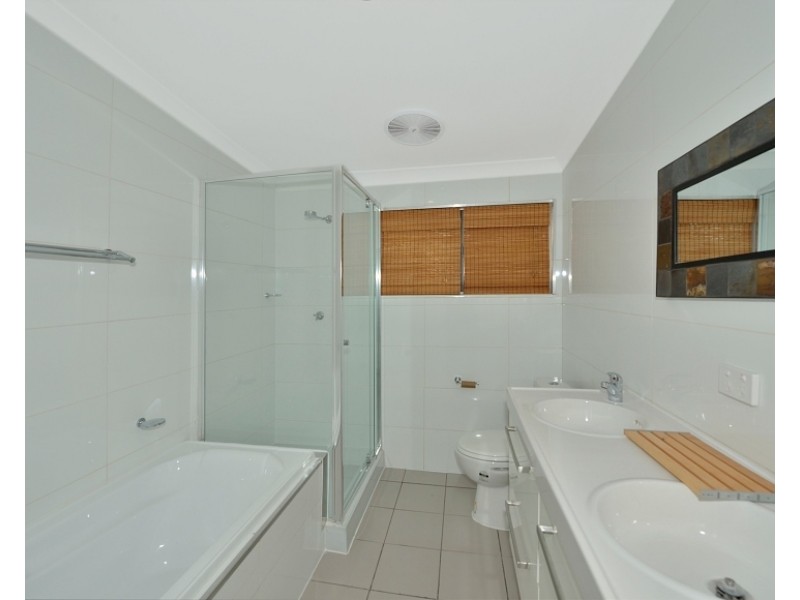 6 Dadger St, Dudley Park WA 6210