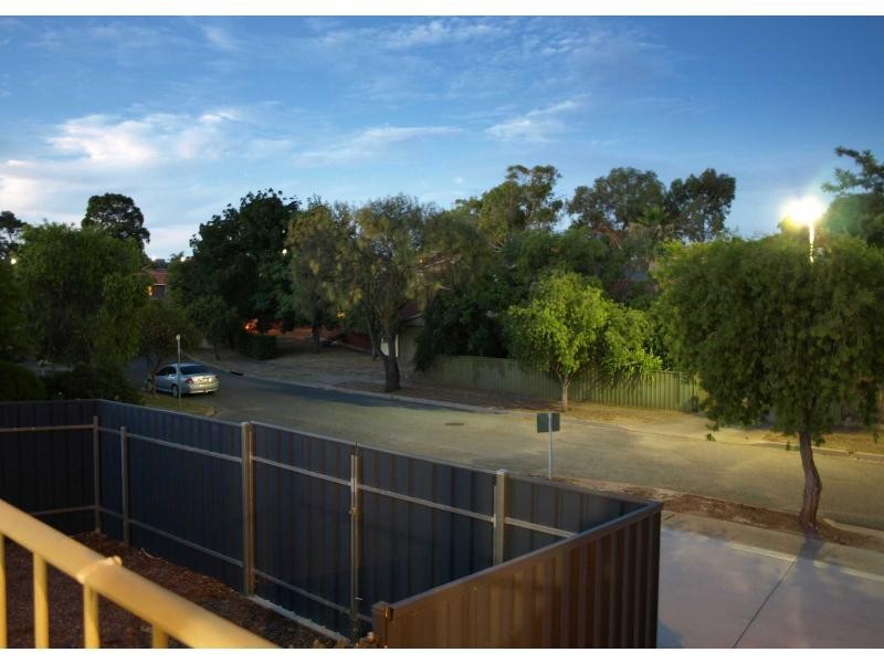 5 Paul Court, Christie Downs SA 5164