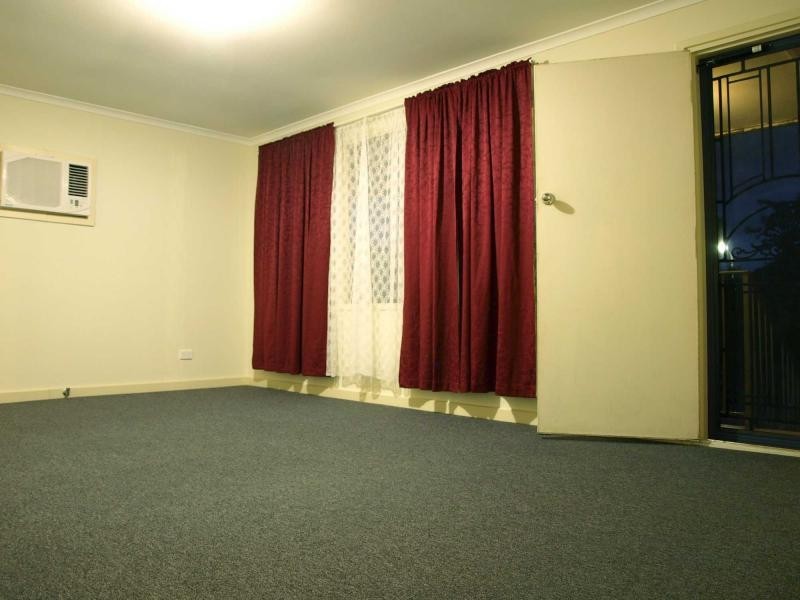 5 Paul Court, Christie Downs SA 5164